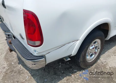 2000 Ford F-150 Lariat/Work Series/Xl/Xlt z USA, uszkodzony, nr VIN 1FTRX17L0YNA98566